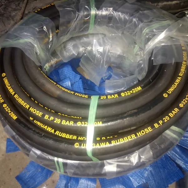 Ống cao su bố vải phi 32 xả nước