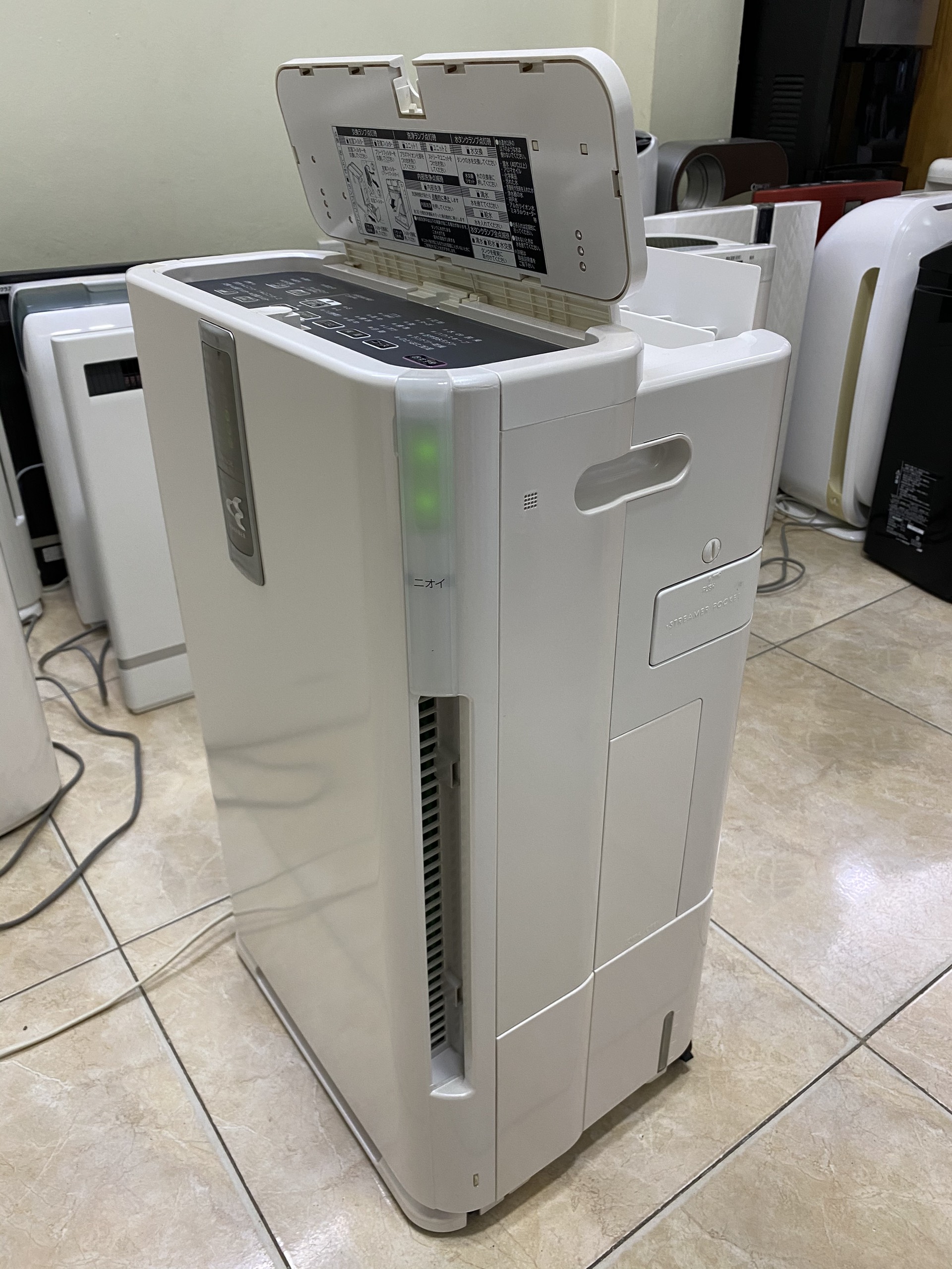Máy Lọc Không Khí 3in1 Daikin ACZ65M Tạo Ẩm Và Hút Ẩm, Khử Mùi Diệt Khuẩn Thông Minh Nội Địa Nhật
