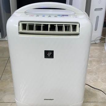 Máy hút ẩm, sấy quần áo Sharp CV-B100 nội địa Nhật