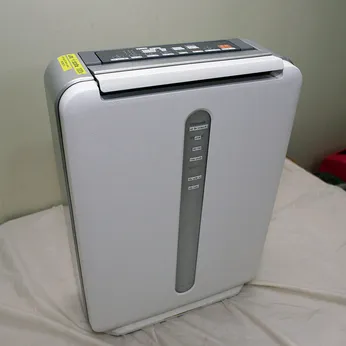 Máy hút ẩm, sấy quần áo Toshiba RAD-C80DFX nội địa Nhật
