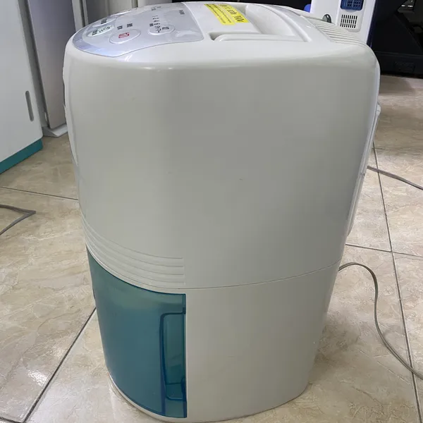 Máy hút ẩm, sấy quần áo Rojirushi RV-HC60 nội địa Nhật