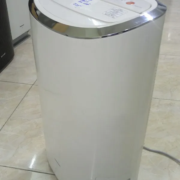 Máy hút ẩm, sấy quần áo Toshiba RAD-CP100 nội địa Nhật