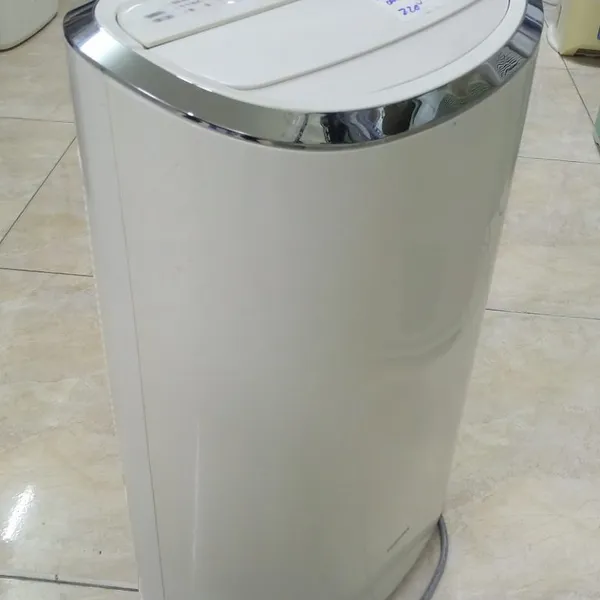 Máy hút ẩm, sấy quần áo Toshiba RAD-CP100 nội địa Nhật