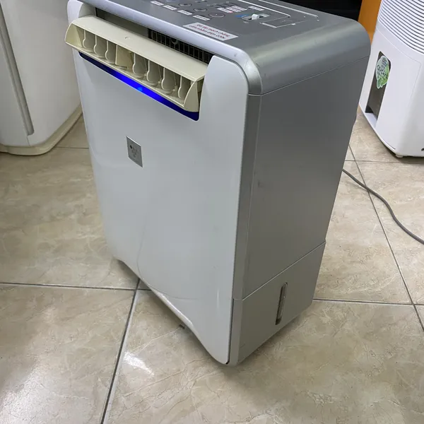 Máy hút ẩm, sấy quần áo Sharp CV-S71C nội địa Nhật