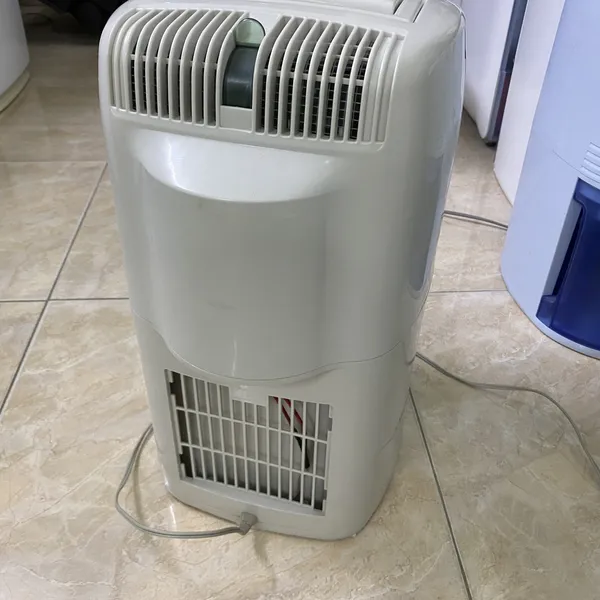 Máy hút ẩm, sấy quần áo Rojirushi RV-HC60 nội địa Nhật