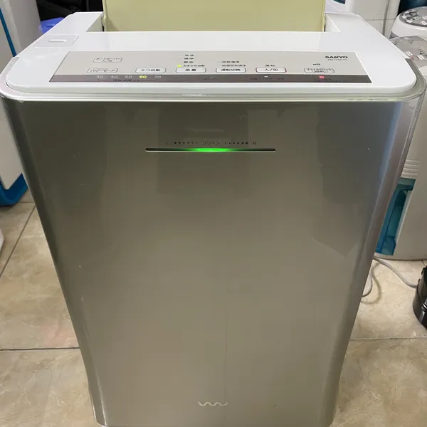 Máy Lọc Không Khí Tạo Ẩm Sanyo ABC-VWK71C Khử Mùi Diệt Khuẩn Thông Minh Nội Địa Nhật