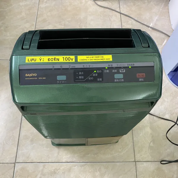 Máy hút ẩm, sấy quần áo Sanyo SDH-560 nội địa Nhật
