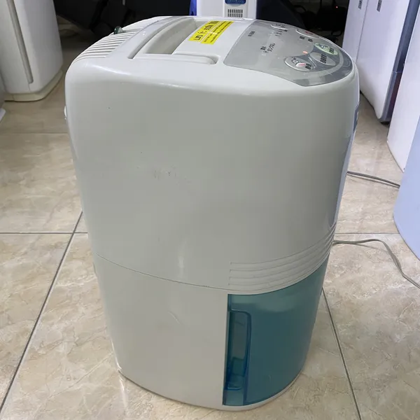 Máy hút ẩm, sấy quần áo Rojirushi RV-HC60 nội địa Nhật