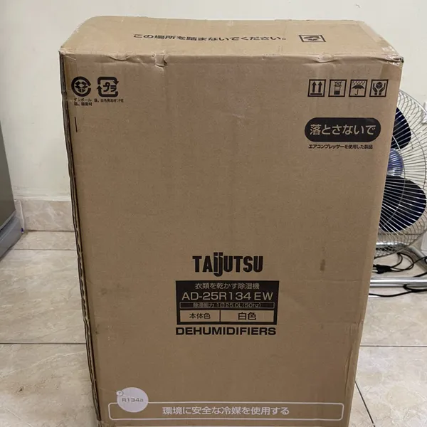 Máy hút ẩm, sấy quần áo Taijutsu AD-25R134E-W mới 100% điện 220V hàng Nhật xuất khẩu