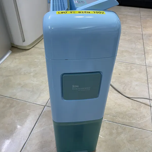 Máy hút ẩm, sấy quần áo Toshiba RAD-63DRX nội địa Nhật