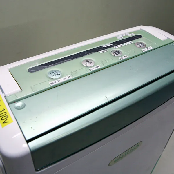 Máy hút ẩm, sấy quần áo Toshiba RAD-63DYX nội địa Nhật