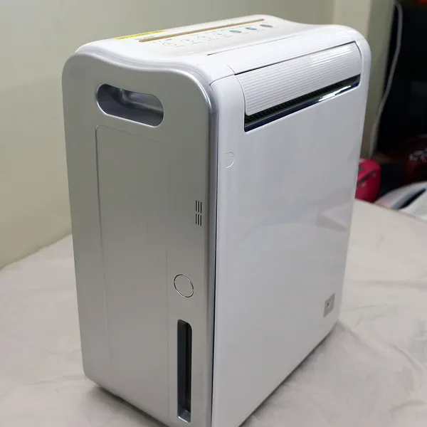 Máy hút ẩm, sấy quần áo Sharp CV-S100C nội địa Nhật