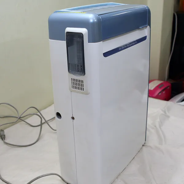 Máy hút ẩm, sấy quần áo Toshiba RAD-63DRX nội địa Nhật