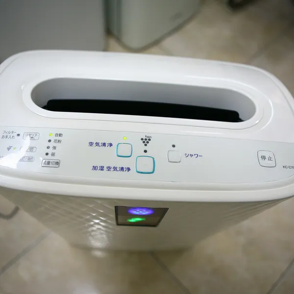 Máy Lọc Không Khí Tạo Ẩm Sharp KC-C70 Khử Mùi Diệt Khuẩn Thông Minh Nội Địa Nhật