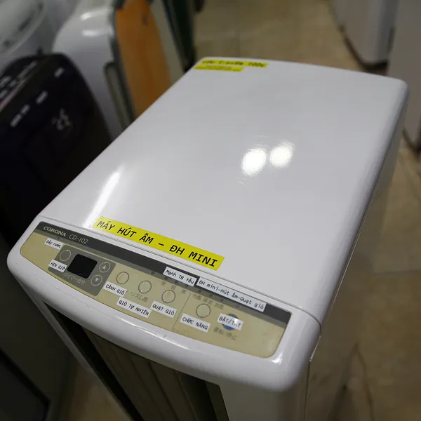 Máy hút ẩm, sấy quần áo kiêm điều hòa mini di động Corona CD-102 nội địa Nhật 