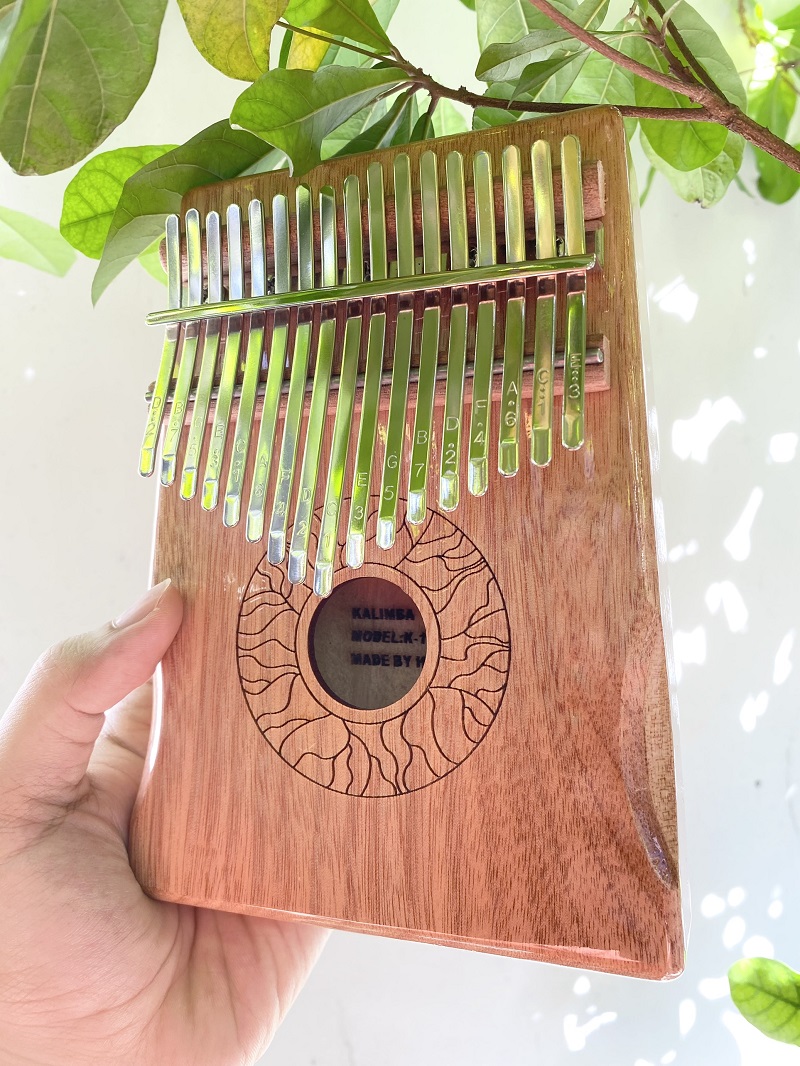 Cảnh báo! cách nhanh nhất và dễ dàng để nắm trọn bộ từ những điều cơ bản về Kalimba Cảnh báo! cách nhanh nhất và dễ dàng để nắm trọn bộ từ những điều cơ bản về Kalimba
