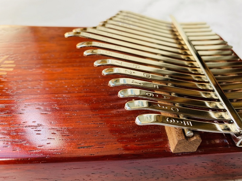 đàn kalimba 17 phím âm đáy gỗ hoa lê đỏ kalinh đàn kalimba 17 phím âm đáy gỗ hoa lê đỏ kalinh