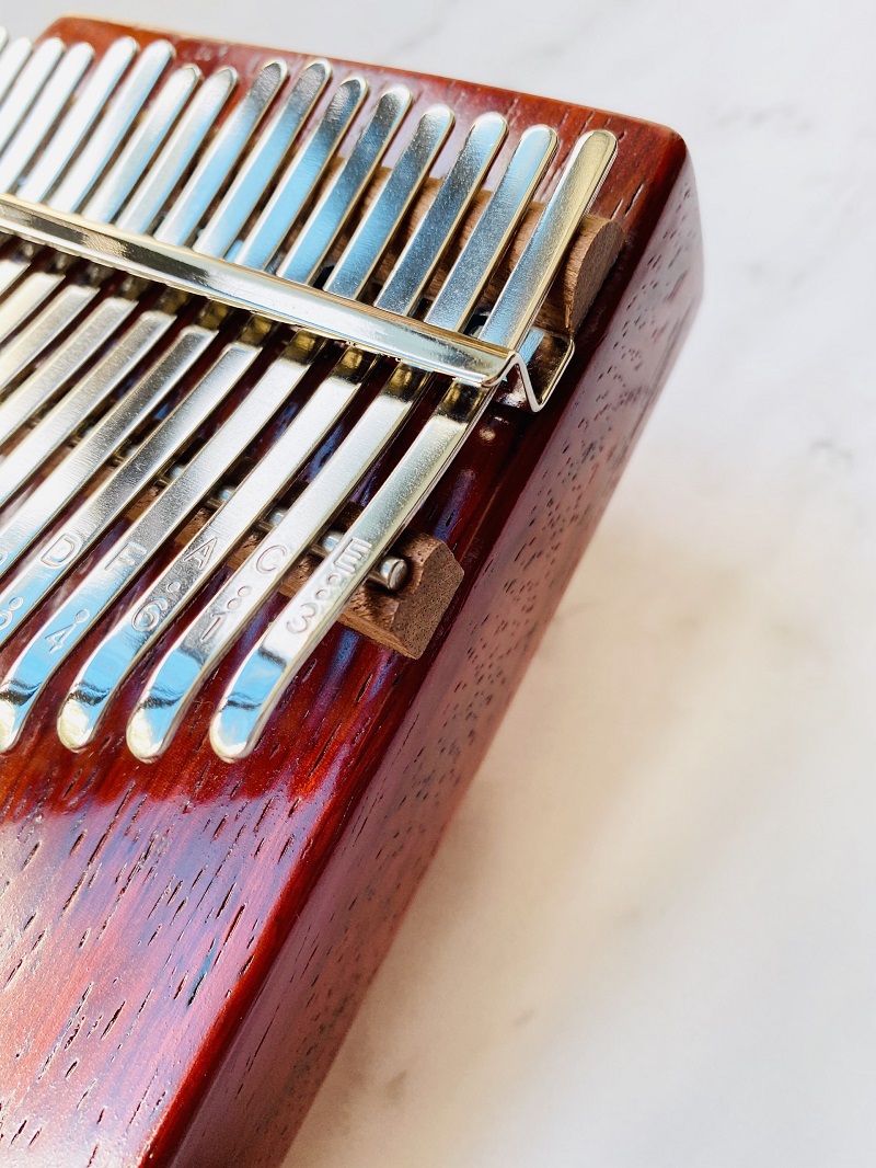 đàn kalimba 17 phím âm đáy gỗ hoa lê đỏ kalinh đàn kalimba 17 phím âm đáy gỗ hoa lê đỏ kalinh