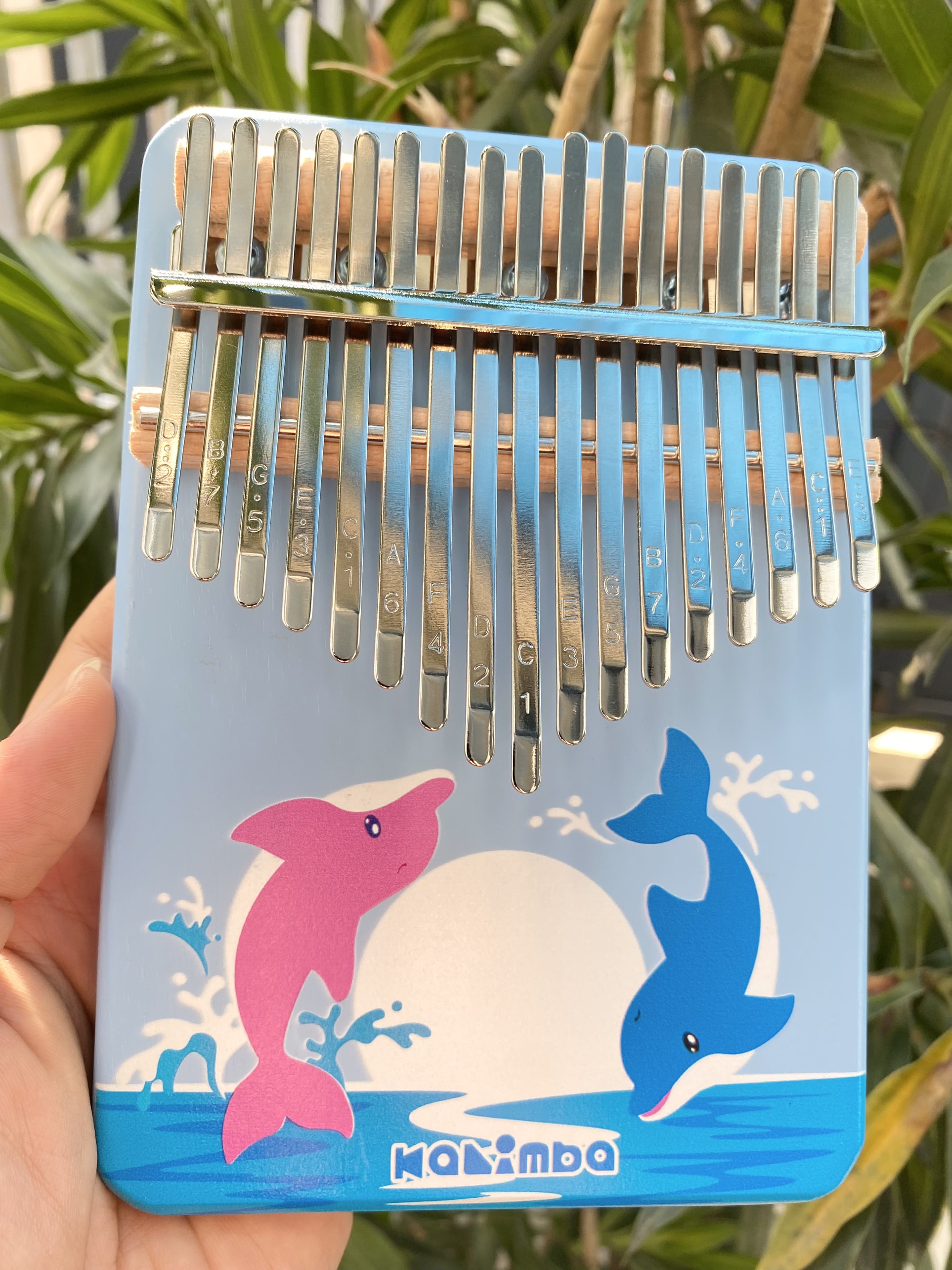 Bằng cách gì mà Kalimba lại thu hút nhiều người chơi đến thế Bằng cách gì mà Kalimba lại thu hút nhiều người chơi đến thế