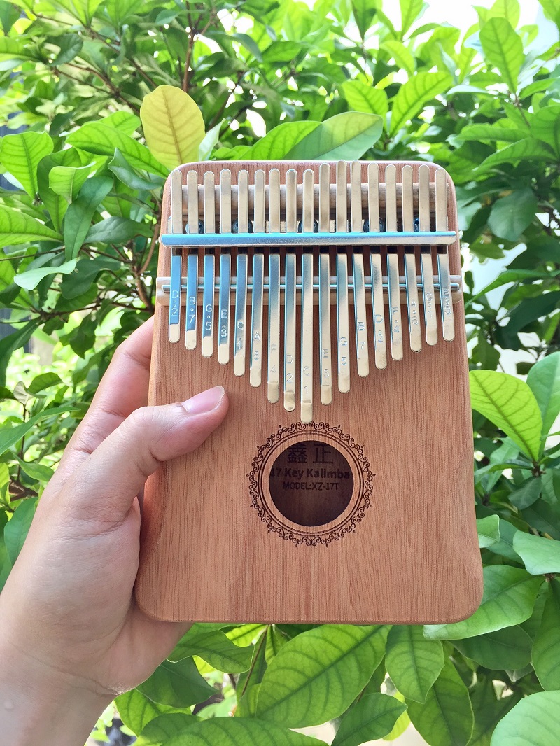 Đàn Kalimba Bo Góc 17 Phím Gỗ Classic Đàn Kalimba 17 Phím Gỗ Mahogany Bo Góc Classic XinZheng KaLinh