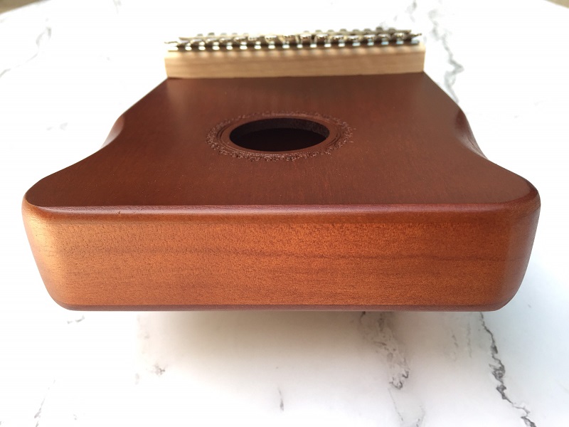 Đàn Kalimba Bo Góc 17 Phím Gỗ Classic Đàn Kalimba 17 Phím Gỗ Mahogany Bo Góc Classic XinZheng KaLinh