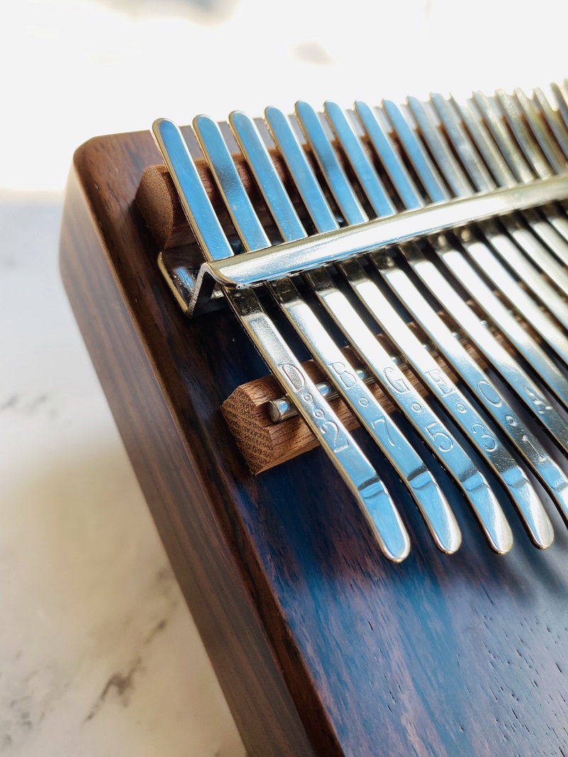 Đàn Kalimba 17 Phím Gỗ Hoa Hồng Classic Andrew KaLinh Đàn Kalimba 17 Phím Gỗ Hoa Hồng Classic Andrew KaLinh