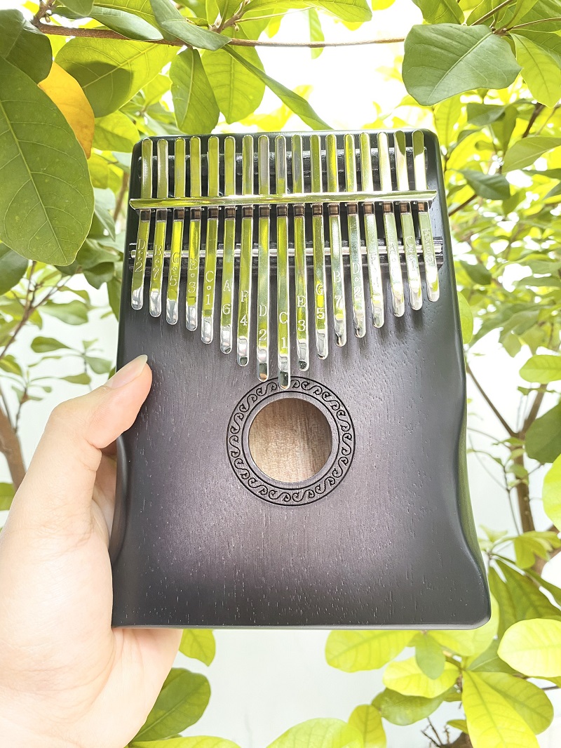 Đàn Kalimba 17 Phím Classic Gỗ Mahogany Bo Cạnh Đàn Kalimba 17 Phím Classic Gỗ Mahogany Bo Cạnh