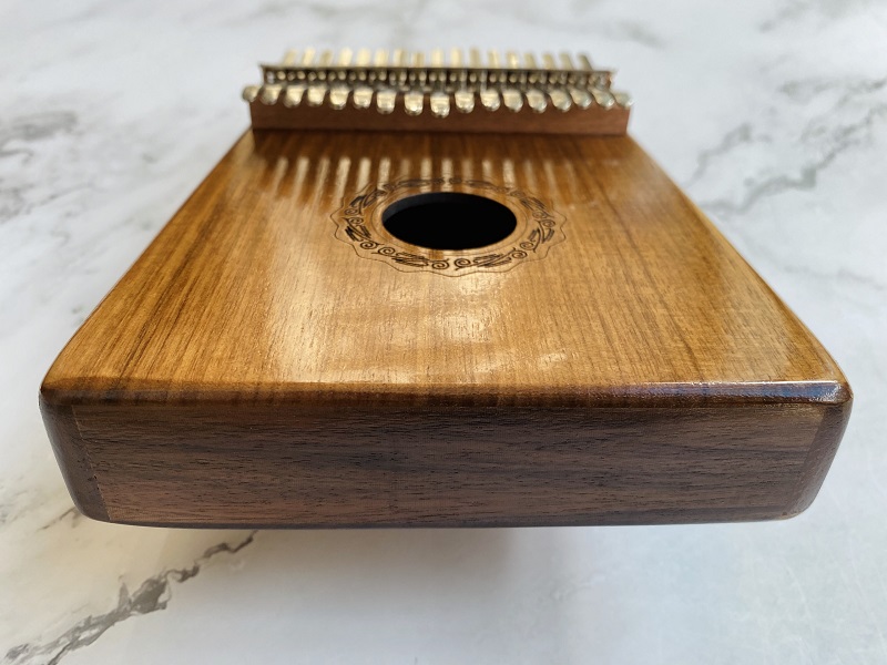 Đàn Kalimba 17 Phím Gỗ Óc Chó Classic Walnut KaLinh Đàn Kalimba 17 Phím Gỗ Óc Chó Classic Walnut KaLinh