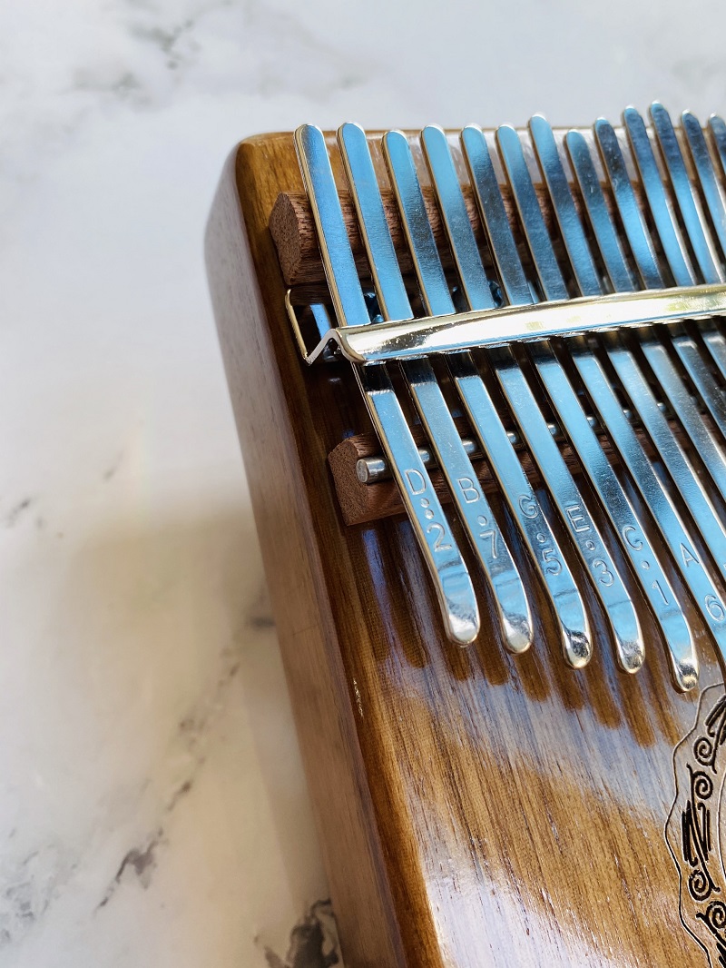 Đàn Kalimba 17 Phím Gỗ Óc Chó Classic Walnut KaLinh Đàn Kalimba 17 Phím Gỗ Óc Chó Classic Walnut KaLinh
