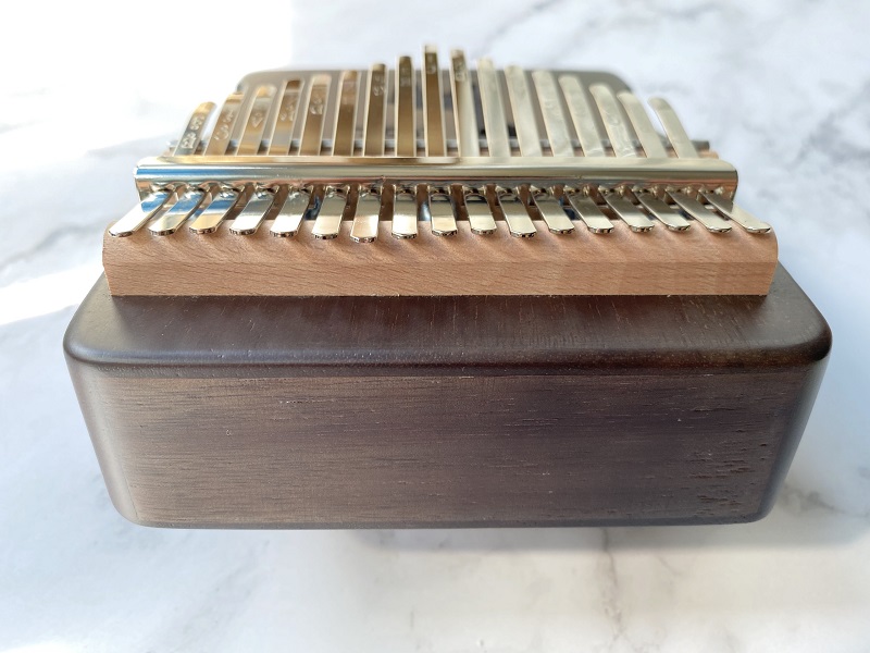 Đàn Kalimba 17 Phím Gỗ Mahogany Hươu Nâu Classic KaLinh Đàn Kalimba 17 Phím Gỗ Mahogany Hươu Nâu Classic KaLinh