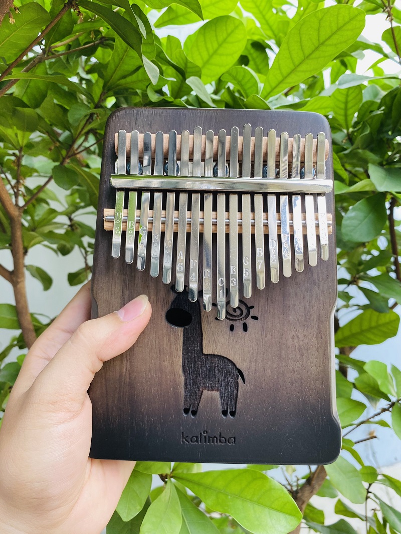 Đàn Kalimba 17 Phím Gỗ Mahogany Hươu Nâu Classic KaLinh Đàn Kalimba 17 Phím Gỗ Mahogany Hươu Nâu Classic KaLinh