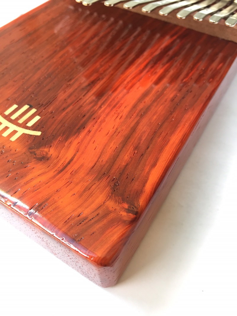 Đàn Kalimba 17 Phím Gỗ Nguyên Khối Hoa Lê Đỏ KaLinh Đàn Kalimba 17 Phím Gỗ Nguyên Khối Hoa Lê Đỏ KaLinh