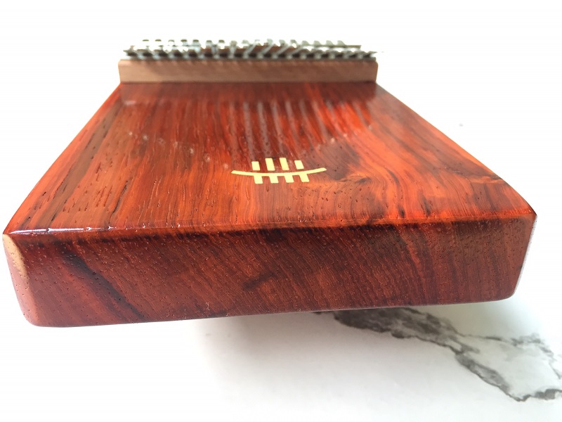 Đàn Kalimba 17 Phím Gỗ Nguyên Khối Hoa Lê Đỏ KaLinh Đàn Kalimba 17 Phím Gỗ Nguyên Khối Hoa Lê Đỏ KaLinh