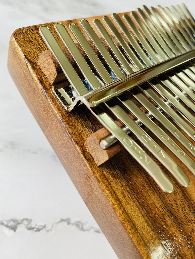 Đàn Kalimba 17 Phím Gỗ Keo Acacia Nguyên Khối KaLinh Đàn Kalimba 17 Phím Gỗ Keo Acacia Nguyên Khối KaLinh