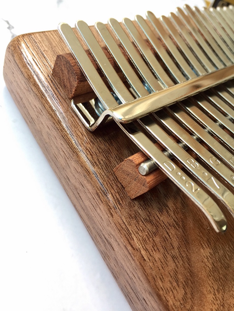 Đàn Kalimba 17 Phím Gỗ Nguyên Khối Walnut KaLinh Đàn Kalimba 17 Phím Gỗ Nguyên Khối Walnut KaLinh