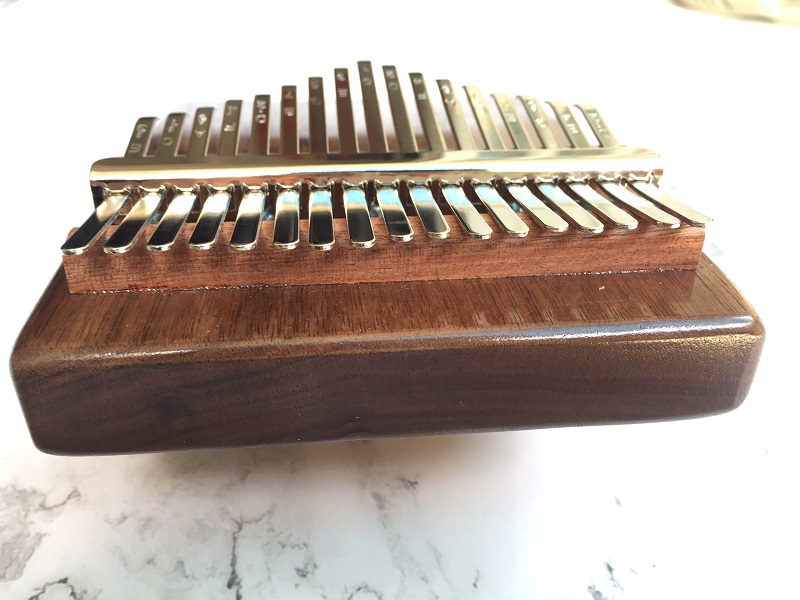Đàn Kalimba 17 Phím Gỗ Nguyên Khối Walnut KaLinh Đàn Kalimba 17 Phím Gỗ Nguyên Khối Walnut KaLinh