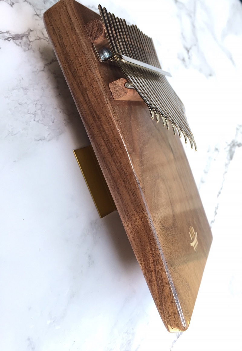 Đàn Kalimba 17 Phím Gỗ Nguyên Khối Walnut KaLinh Đàn Kalimba 17 Phím Gỗ Nguyên Khối Walnut KaLinh