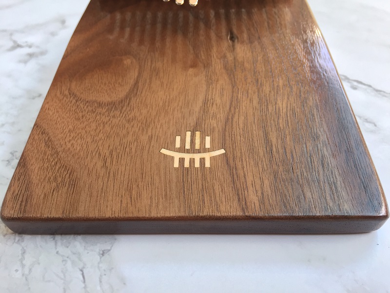 Đàn Kalimba 17 Phím Gỗ Nguyên Khối Walnut KaLinh Đàn Kalimba 17 Phím Gỗ Nguyên Khối Walnut KaLinh