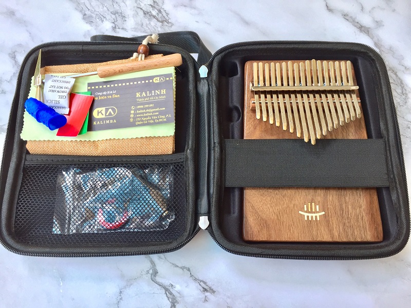 Đàn Kalimba 17 Phím Gỗ Nguyên Khối Walnut KaLinh Đàn Kalimba 17 Phím Gỗ Nguyên Khối Walnut KaLinh