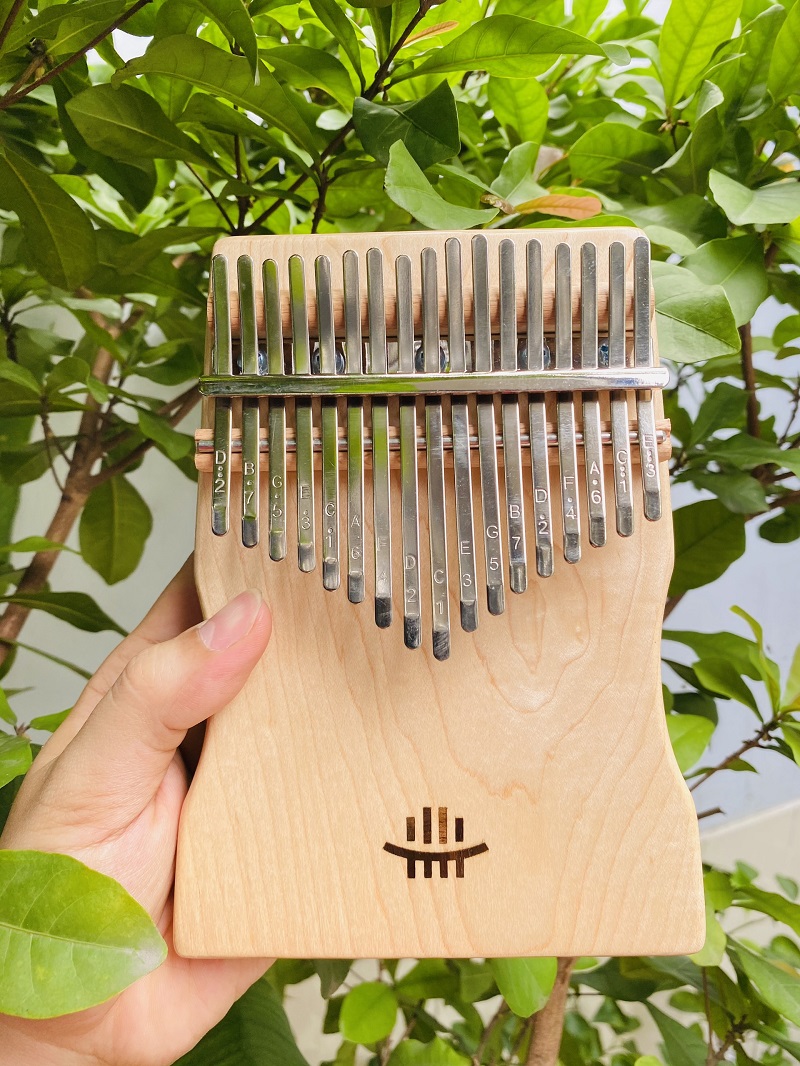 Đàn Kalimba 17 Phím Nguyên Khối Bo Gỗ Phong Kalinh Đàn Kalimba 17 Phím Nguyên Khối Bo Gỗ Phong Kalinh