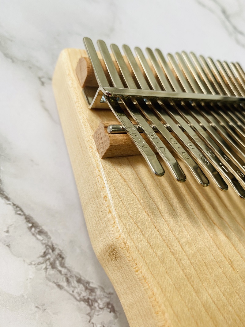 Đàn Kalimba 17 Phím Nguyên Khối Bo Gỗ Phong Kalinh Đàn Kalimba 17 Phím Nguyên Khối Bo Gỗ Phong Kalinh