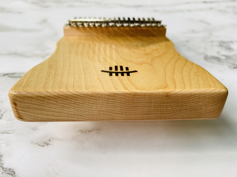 Đàn Kalimba 17 Phím Nguyên Khối Bo Gỗ Phong Kalinh Đàn Kalimba 17 Phím Nguyên Khối Bo Gỗ Phong Kalinh