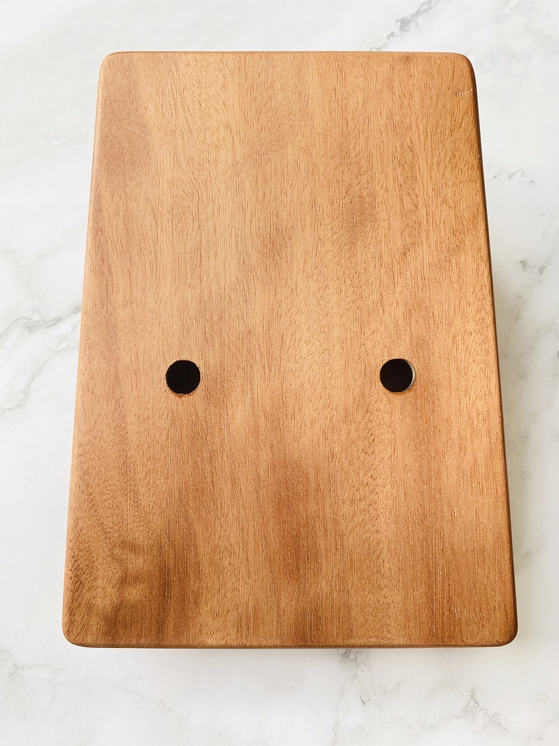 Đàn Kalimba 17 Phím Âm Đáy Khảm Hoa Purm Gỗ Mahogany / Vân Sam Đàn Kalimba 17 Phím Âm Đáy Khảm Hoa Purm Gỗ Mahogany / Vân Sam