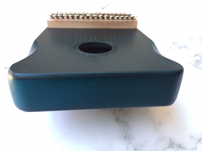 Đàn Kalimba 17 Phím Gỗ Mahogany Bo Góc Classic XinZheng KaLinh Đàn Kalimba 17 Phím Gỗ Mahogany Bo Góc Classic XinZheng KaLinh