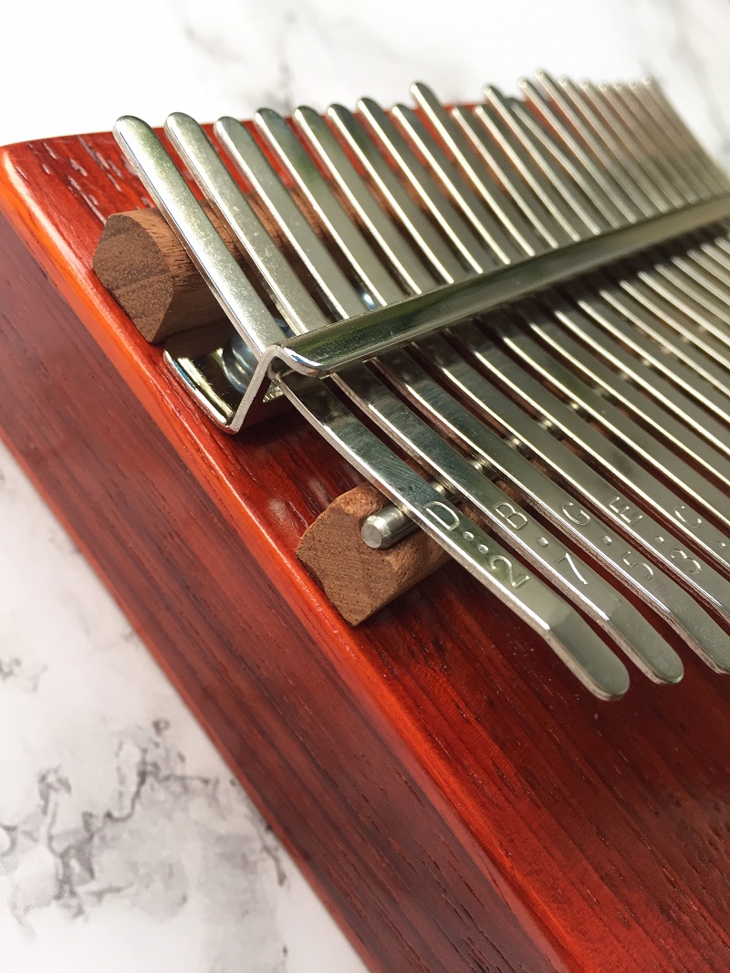 Đàn Kalimba 21 Phím Gỗ Hoa Lê Đỏ Âm Đáy KaLinh Đàn Kalimba 21 Phím Gỗ Hoa Lê Đỏ Âm Đáy KaLinh