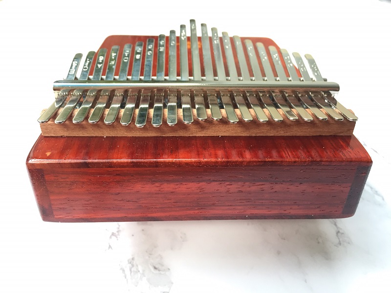 Đàn Kalimba 21 Phím Gỗ Hoa Lê Đỏ Âm Đáy KaLinh Đàn Kalimba 21 Phím Gỗ Hoa Lê Đỏ Âm Đáy KaLinh