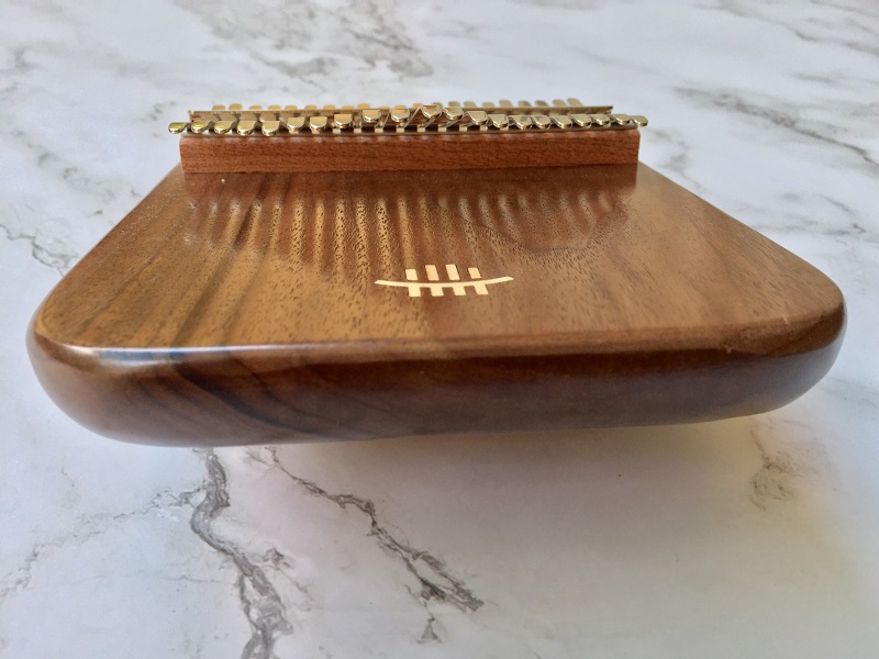 Đàn Kalimba 21 Phím Gỗ Nguyên Khối Walnut KaLinh Đàn Kalimba 21 Phím Gỗ Nguyên Khối Walnut KaLinh