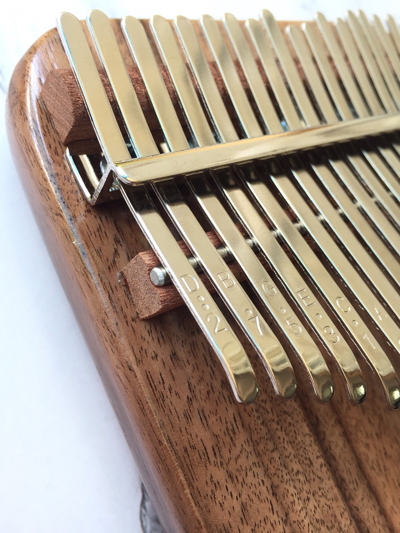 Đàn Kalimba 21 Phím Gỗ Nguyên Khối Walnut KaLinh Đàn Kalimba 21 Phím Gỗ Nguyên Khối Walnut KaLinh