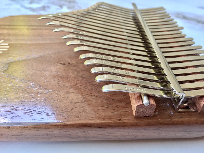 Đàn Kalimba 21 Phím Gỗ Nguyên Khối Walnut KaLinh Đàn Kalimba 21 Phím Gỗ Nguyên Khối Walnut KaLinh