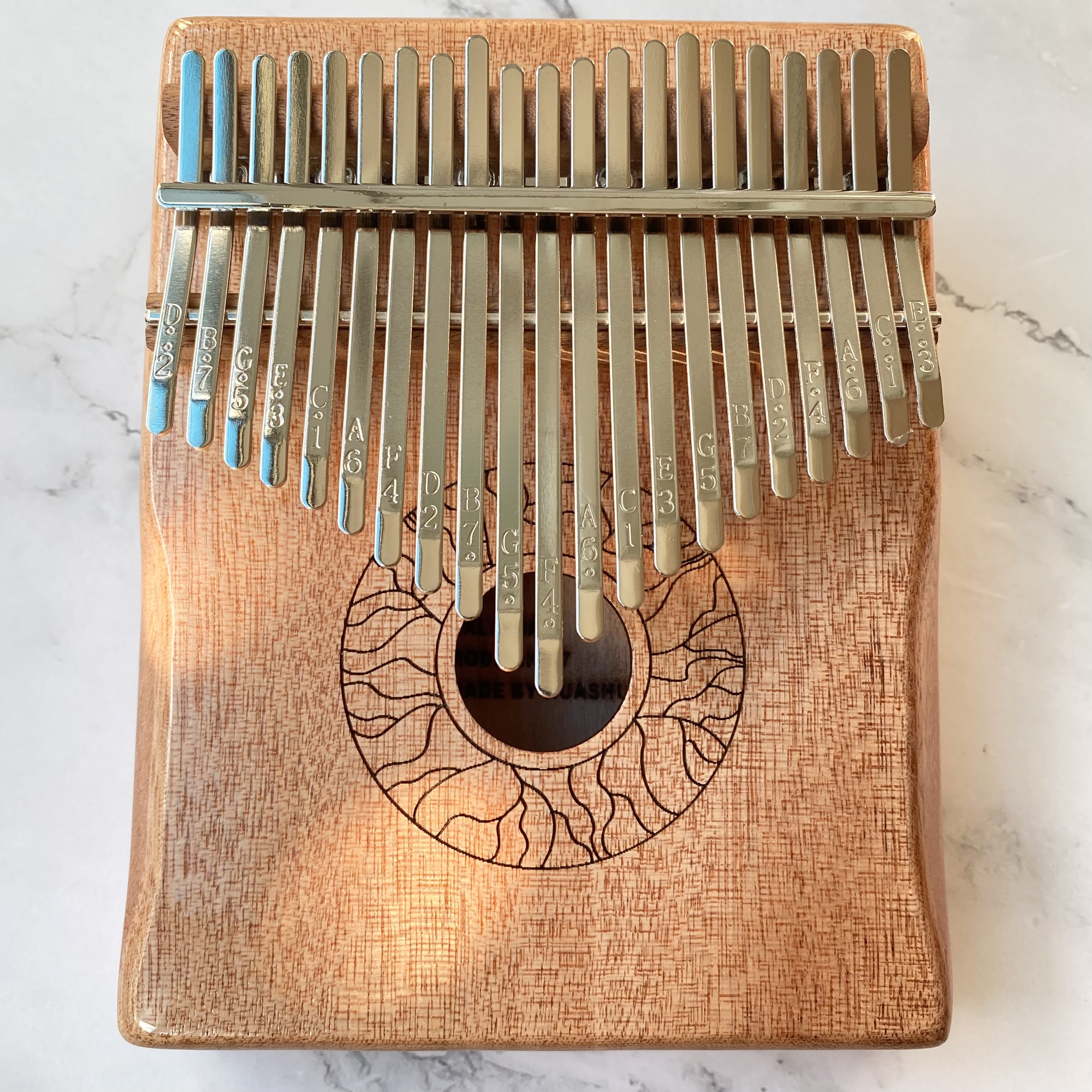 Đàn Kalimba Huashu Classic Gỗ Mahogany Nâu Sáng 21 Phím Đàn Kalimba Huashu Classic Gỗ Mahogany Nâu Sáng 21 Phím